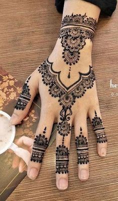 Simple And Easy Mehndi Designs For Hands