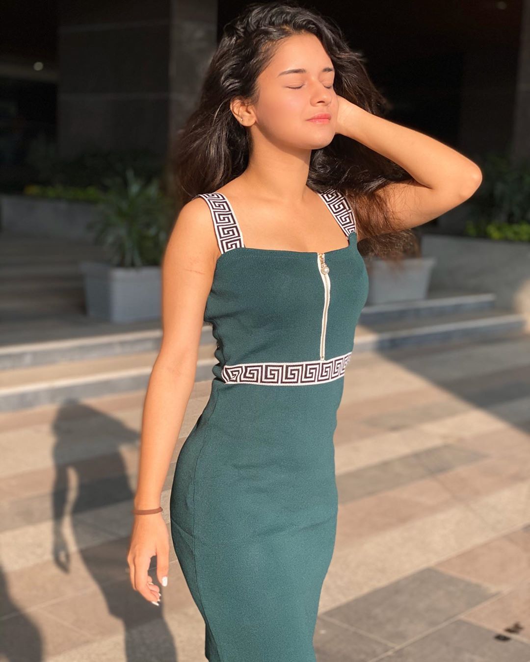 Avneet Kaur Wallpaper &Amp; Picture | Wake Up And Be Awe