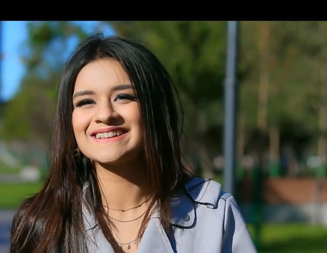 Avneet Kaur Wallpapers, Photos, Images &Amp; Pictures Here Are A Few Pictures From Kaali Meri Gaddi
Did You Like The Song?