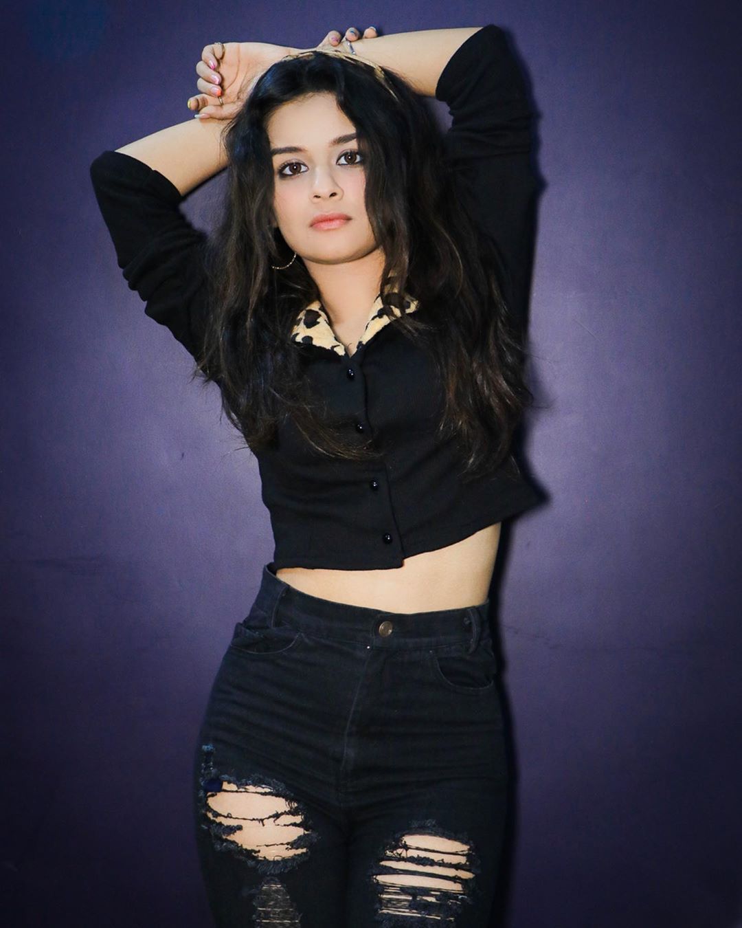 Avneet Kaur Wallpapers, Photos, Images &Amp; Pictures Take A Walk On The Wild Side.
Wearing- -