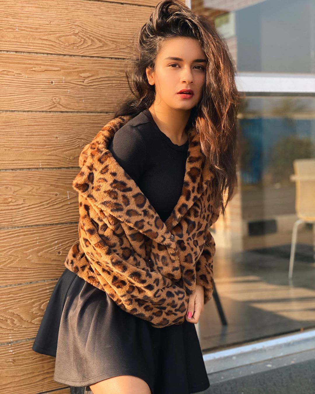 Avneet Kaur Wallpapers, Photos, Images & Pictures Babygirl, you’re the sun.
Stop giving your warmth if they can’t support your shine.
Wearing-  –