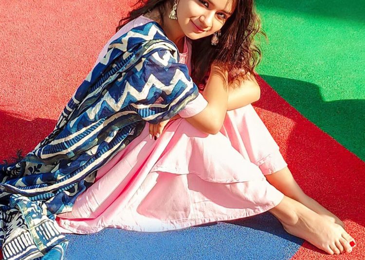 Avneet Kaur 4K Ultar Hd Cute Wallpapers, Pictures, Images &Amp; Photos