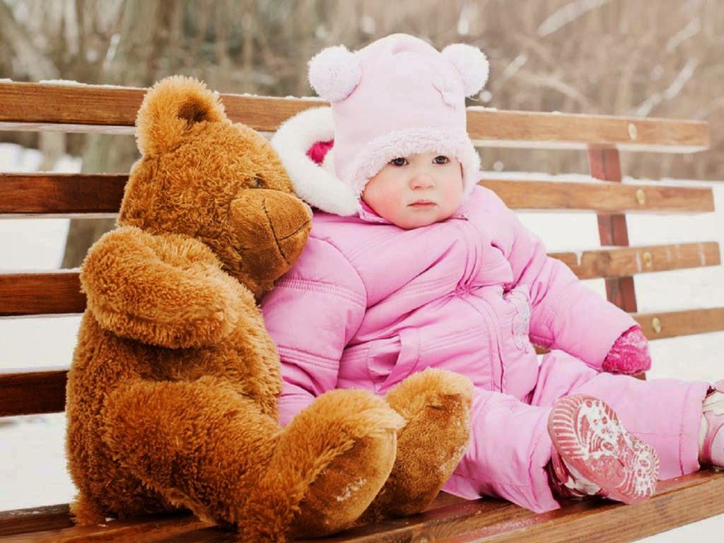 A-Cuty-Pink-Baby-Teddy-Walls