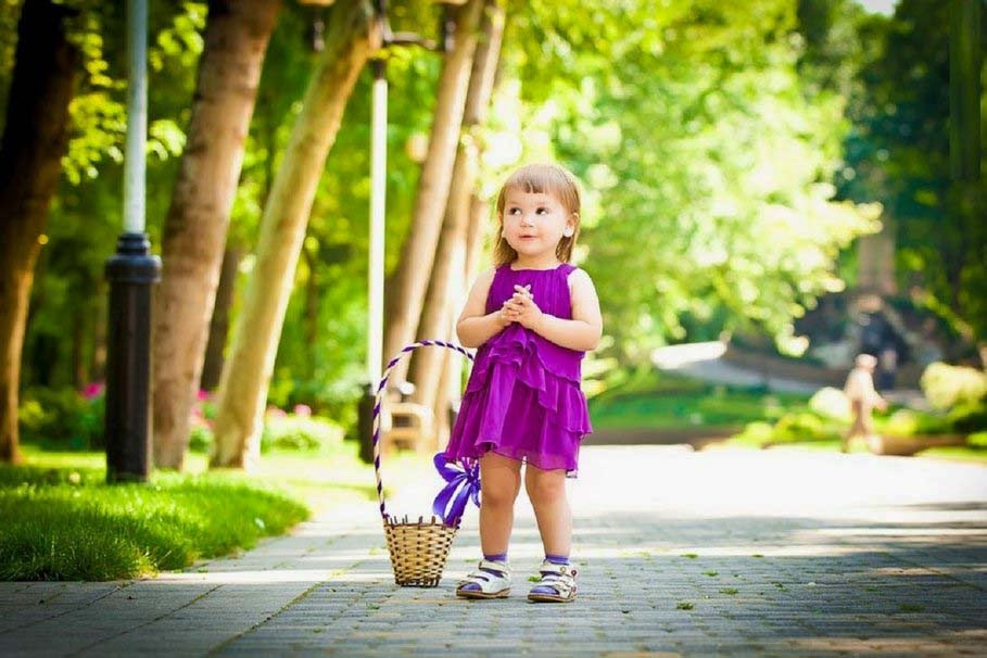 Innocent-Girl-With-Purple-Frock