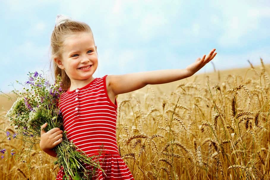 Cute-Little-Girl-Wheat-Field-Bouquet-Baby