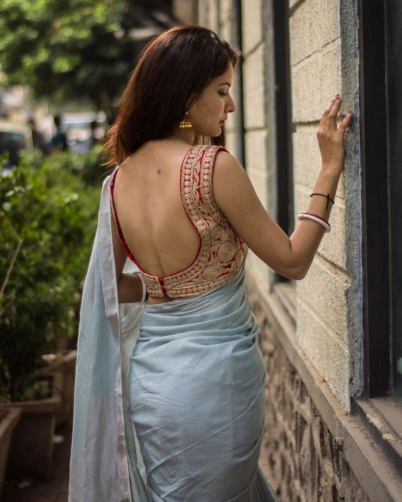 20+Sassy Deep Back Neck Blouse Designs For Sarees