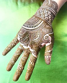 Simple and Easy Mehndi Designs for Back Hand and Front Hand - Delhi Magazine
