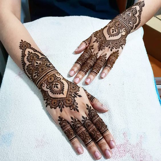 दुल्हन के हाथ की मेहंदी Bridal Mehndi Designs For Full Hands Front And Back