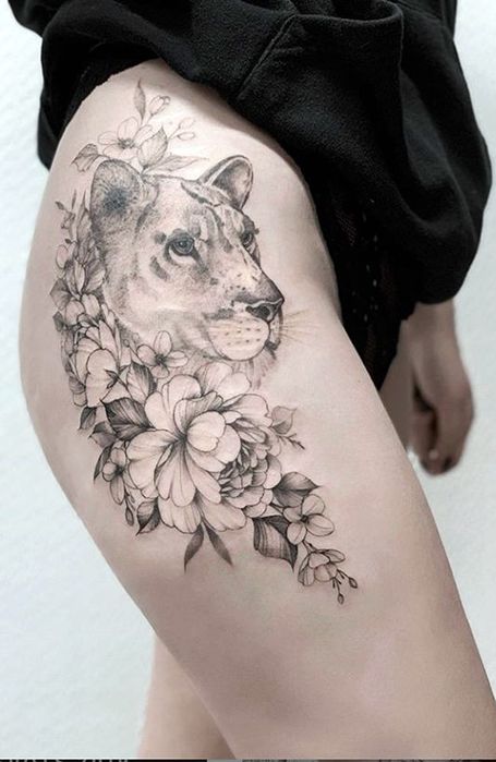 20 Sexy Thigh Tattoos for Women