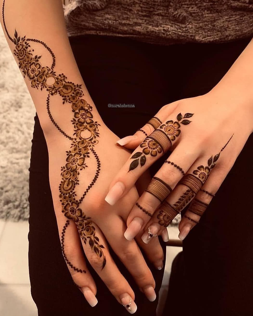 Dimple on Instagram: “Mehndi Designs.. Which one 1- 5? Follow @itx_dimple Follow @itx_dimple Follow @itx_dimple (for more videos and photos) Like 10 Posts &…”