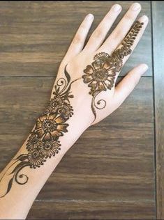 16 Mehndi wale haath ideas | henna designs, henna tattoo designs, henna