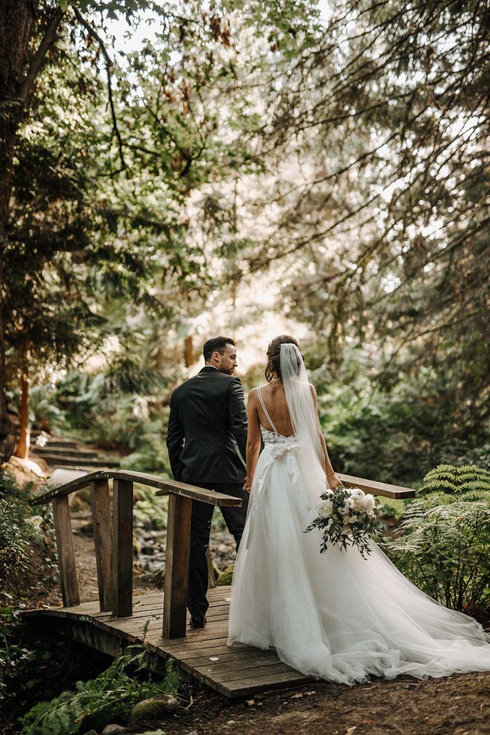 Sophisticated Black and White Vancouver Backyard Wedding | Junebug Weddings