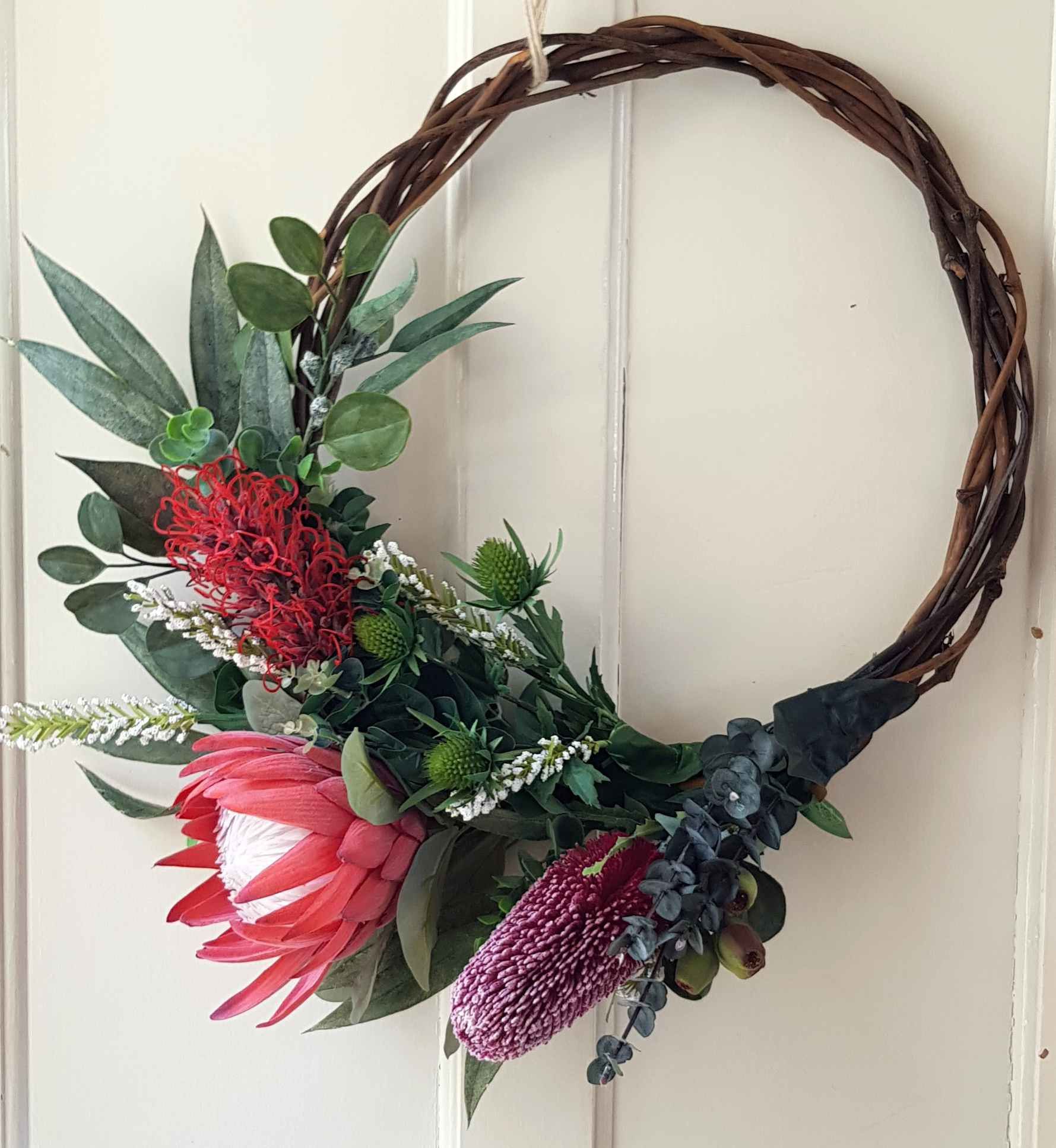 Wreath Australian flower wreath. Protea bankisa eucalyptus | Etsy