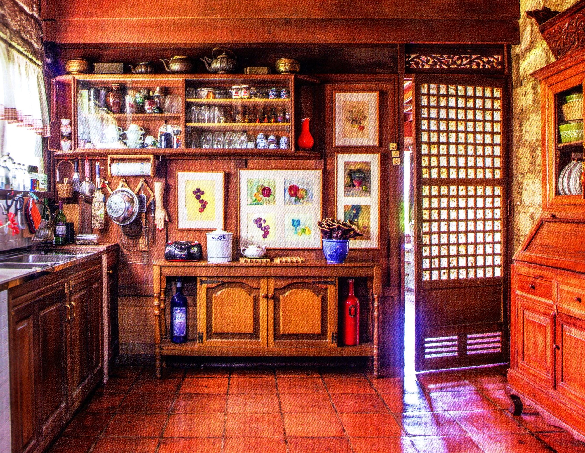 Filipino Style Interior Design (Kitchen)