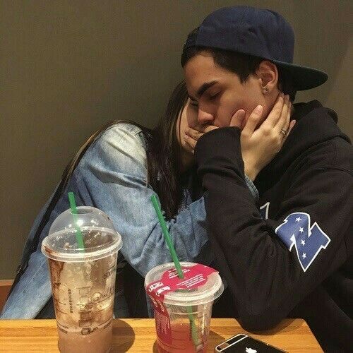 Pinterest: / A R Y A // Elegant Romance, Cute Couple, Relationship Goals, Prom, Kiss, Love, Tumblr, Grunge, Hipster, Aesthetic, Boyfriend, Girlfriend, Teen Couple, Young Love, Hug Image, Lush Life