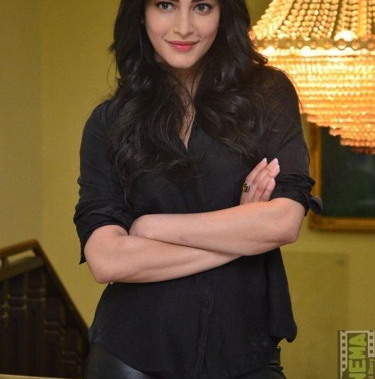Actress Shruti Haasan Latest Photo Shoot - - Wallpapers 1080p HD 2023