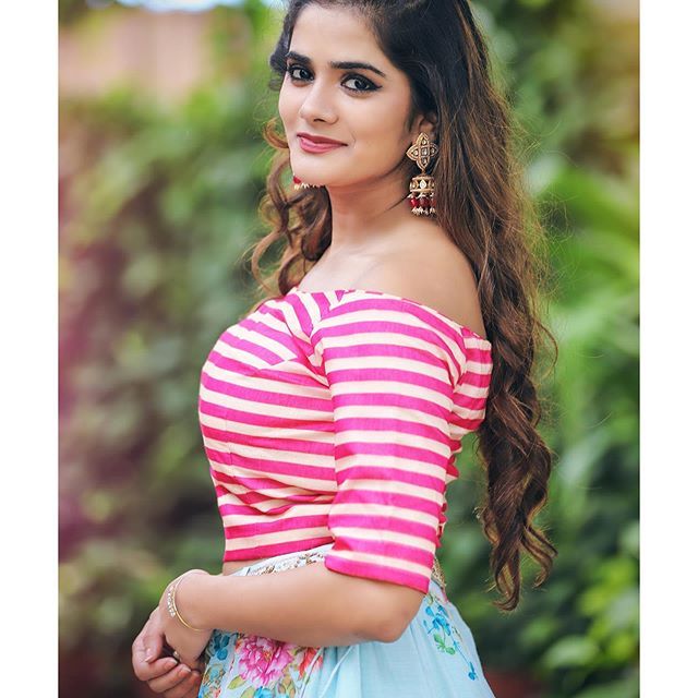 Bhagyashree Mote Marathi Actress Images | Whatsapp Dp'S | Instagram Photos