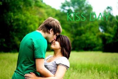 Happy Kiss Day Images, Sms, Wallpaper -